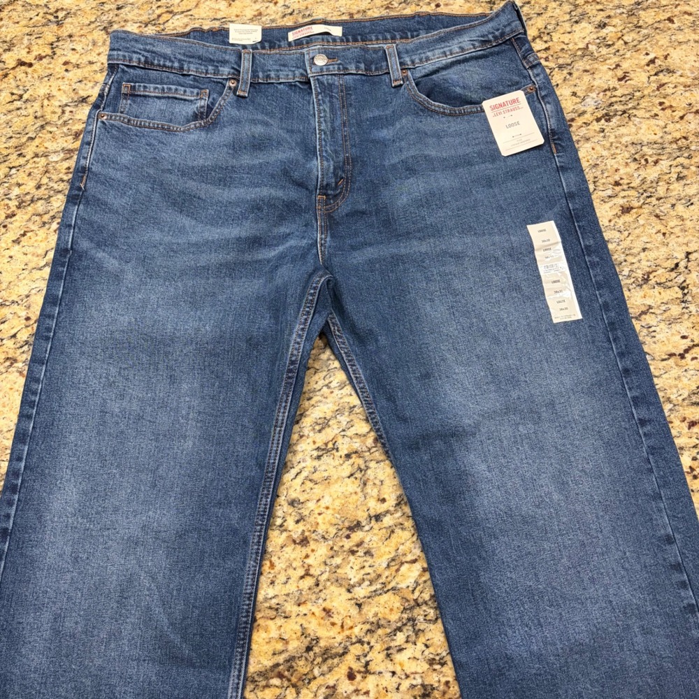 NEW Signature by Levi Strauss Men Loose Fit Jeans Medium Wash 38x30 ws